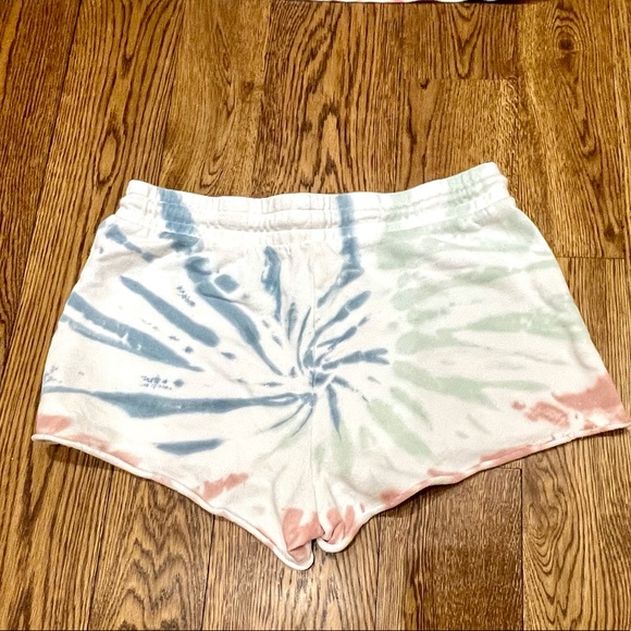 Z Supply Tie Die Sweatshirt & Short Set - Picture 3 of 9